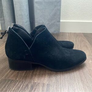 Kenneth Cole Reaction Black Ankle Boots
